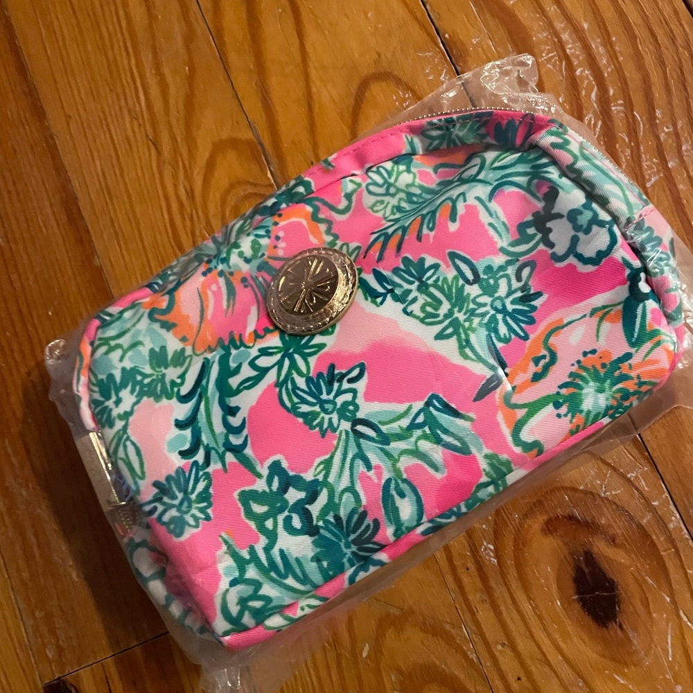Lilly Pulitzer belt bag in Poppy print brand new still in plastic